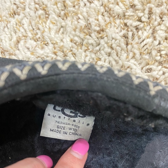 Back slip on uggs - Picture 3 of 3